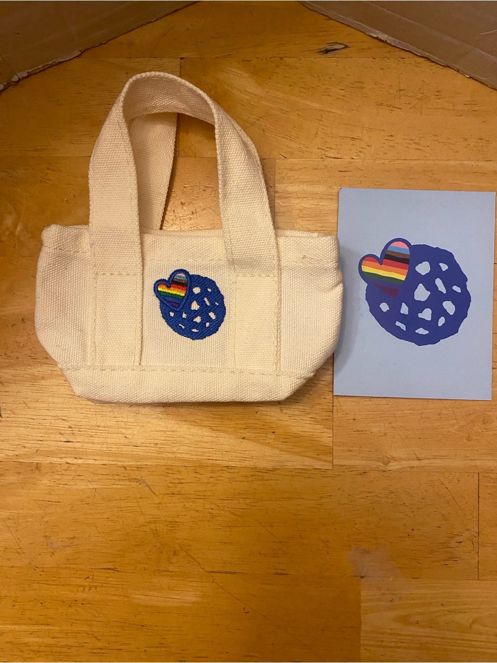 Levain Bakery limited edition Canvas mini Tote w Rainbow Heart. Abt 5.5x3x2 NWOT
